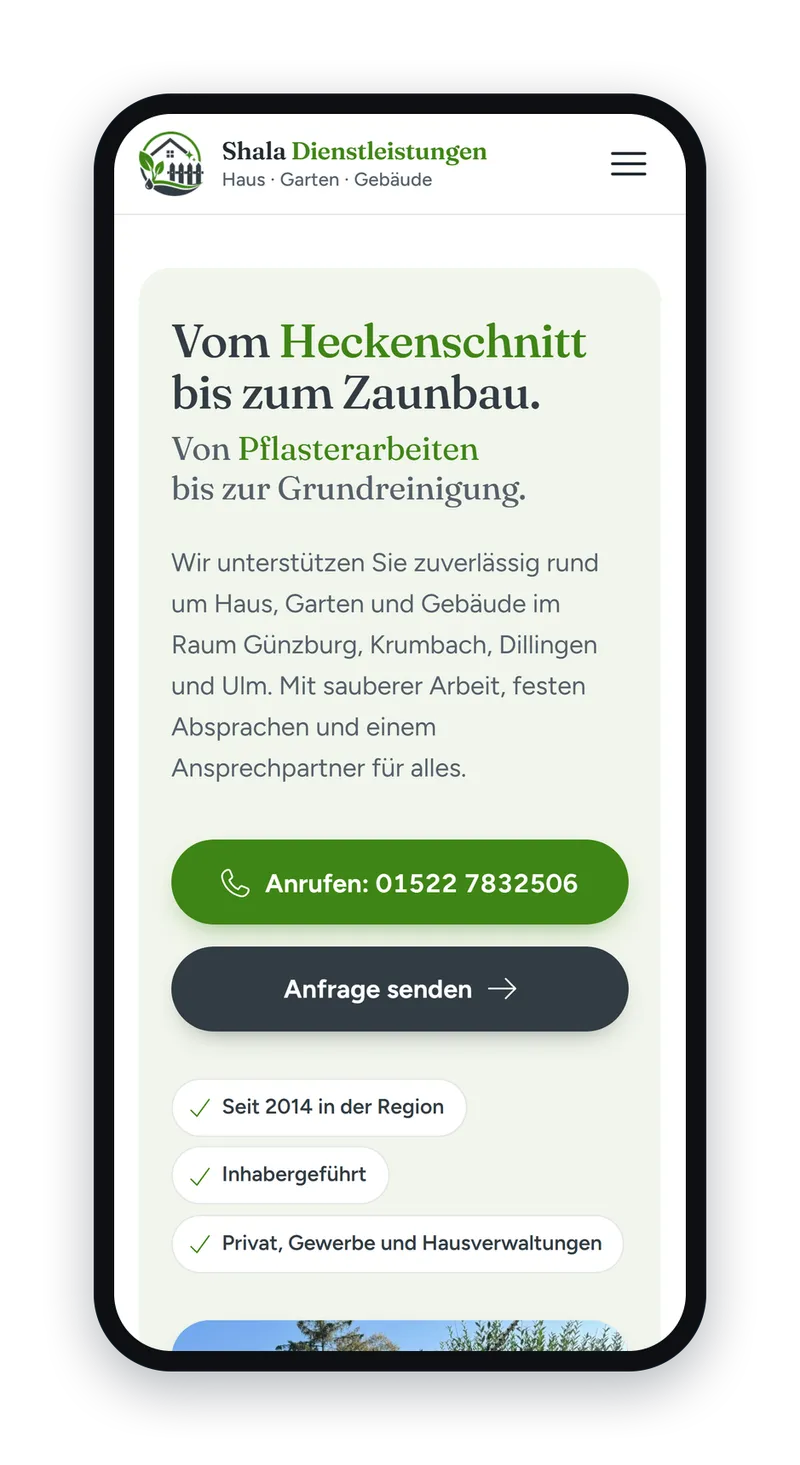 Die Webseite von Shala Dienstleistungen auf dem Handy: Logo mit Menü-Button, darunter die Überschrift, der Einleitungstext, der grüne Anruf-Button und die Vertrauenspunkte